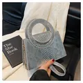 Borsa a mano argento chic con trama a serpente, grande manico tondo e catena metallo - Argento
