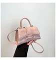 Fashionable light pink hourglass handbag with vintage pleated leather and crossbody strap - One Size / Pink