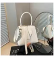 Borsa a mano bianca lucida in vernice con nappine lunghe e tracolla regolabile - Bianco / Taglia unica
