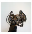 Borsa a tracolla quadrata leopardata vintage con trama di pelliccia e fibbia argento - Giallo