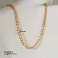 Dettaglio della collana a catena Figaro dorata da 6mm con maglie e misure in vista - Catena Figaro Larga (1-13)