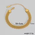 Detalle de pulsera de malla trenzada dorada de 8,5 mm con cierre de langosta y extensión - Cadena de malla tejida dorada (5-4)