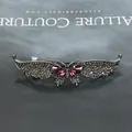 Elegante fermaglio a farfalla in metallo con cristalli viola e strass luccicanti - Farfalla Viola