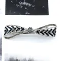 Barrette élégante en alliage argenté avec strass bleus et noirs en forme de nœud - Série Bi'an Bleu