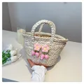 Borsa a mano in paglia bianco sporco con ciondoli a fiori rosa all'uncinetto - Taglia unica / Rosa