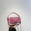 Rosa Jelly-Umhängetasche mit transparenter PVC-Hülle und silberner Kette - Rosa