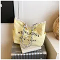 Sac cabas en toile jaune pâle avec imprimé lettres noires et anses tressées - Grand / Jaune