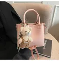 Sac seau rose en similicuir avec charm ours mignon et bandoulière amovible - Avec Pendentif Ours / Rose