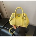 Mini bolso bandolera amarillo vibrante en cuero granulado con herrajes plateados y asas - Sin colgante / Amarillo