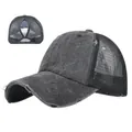 Détail du tissu en coton vieilli avec filet arrière et trou pratique pour queue de cheval - Réglable / Noir Lavé