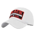 Dettaglio del cappellino di cotone bianco con toppa ricamata vintage Black Rebel - Regolabile / Bianco