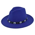 Λεπτομέρεια από βασιλικό μπλε καπέλο fedora με δερμάτινη ζώνη και vintage τρουκς - M (56-58cm) / Μπλε