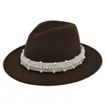 Détail de la bande décorative en perles sur le chapeau fedora en feutre de laine marron - M (56-58cm) / Café
