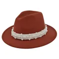 Détail de la bande de perles sur un chapeau fedora vintage en laine bordeaux - M (56-58cm) / Rouge rouille