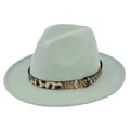 Dettaglio cappello in lana verde menta con elegante cintura leopardata e fibbia in argento - M (56-58cm) / Verde Smeraldo