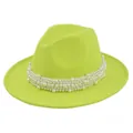 Détail d'un chapeau fedora vert néon avec ruban de perles blanches et texture en feutre - M (56-58cm) / Vert Clair