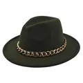 Dettaglio del cappello fedora in feltro verde scuro con catena decorativa in metallo dorato - M(56-58cm) / Verde Militare