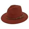 Detail van roestrode vilten fedora hoed met bruine leren band en gouden gesp - M(56-58cm) / Roestrood
