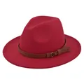 Detail van een donkerrode wollen fedora hoed met een bruine leren riem en metalen gesp - M(56-58cm) / Rood