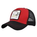 Detalle del bordado de ciervo y la malla roja en una gorra de estilo trucker - Ajustable / Rojo