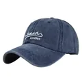Dettaglio del ricamo bianco su un cappellino da baseball vintage in cotone blu scuro - Regolabile / Blu navy