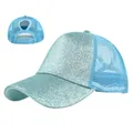 Dettaglio cappellino blu glitter con rete traspirante e foro per la coda di cavallo - 54-59CM / Blu