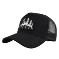 Nahaufnahme der schwarzen Trucker-Mütze mit Mesh-Rückseite und Mond-Wald-Stickerei-Patch - 54-59cm (Einstellbar) / Schwarz