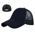 Détail de la casquette queue de cheval bleu marine avec maille respirante et ouverture - Réglable 54-59 / Bleu marine