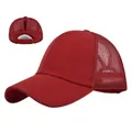 Détail de l'ouverture pour queue-de-cheval et du filet de la casquette de baseball rouge - Réglable 54-59 / Rouge