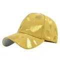 Detalle del estampado de plumas doradas metálicas en la tela amarilla de la gorra - Ajustable / Amarillo