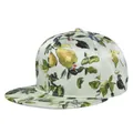 Detailansicht einer Satin-Snapback-Kappe mit Aquarell-Frucht- und Blattmustern - Einstellbar 54-59 / Hellgrüner Satin Aquarell Birnenprint Stil