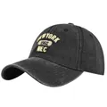 Detail der vintage gewaschenen schwarzen Baumwoll-Baseballkappe mit New York Stickerei - Gewaschenes Schwarz