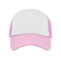 Detalle frontal de gorra trucker de malla rosa y blanca con panel frontal de espuma - Ajustable / Rosa y Blanco