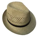 Klassieke strooien fedora hoed met hol geweven design en bruine band voor zomerse zonneschijn - 56-58cm / Beige