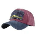 Vintage-Baseballkappe aus gewaschener Baumwolle in Kastanienbraun und Marineblau - Marine & Burgunder