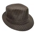 Détail d'un chapeau fedora marron foncé à rayures avec couronne et ruban assorti - M (56-58cm) / café