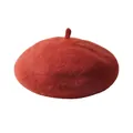 Gros plan détaillé de la texture en laine d'un béret bordeaux classique pour femme - Circonférence 50-52cm / Couleur caramel
