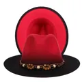 Detalle de sombrero fedora bicolor rojo y negro con cuentas de madera y cordón - M (56-58cm) / Rojo + Negro