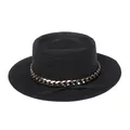 Chapeau de paille noir élégant avec chaîne dorée et bord plat pour un style raffiné - M (56-58cm) / Noir