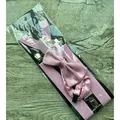 Conjunto de pajarita de satén rosa y tirantes elásticos con clips metálicos - Juego de Joyas Rosa
