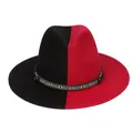 Λεπτομέρεια δίχρωμου καπέλου fedora σε μαύρο και κόκκινο με έθνικ κορδέλα και μεταλλική αγκράφα - M (56-58cm) / Στυλ Έθνικ Πλεκτή Ζώνη / Μαύρο Κόκκινο Χωρισμένο (155-A)