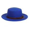 Kleinblauer flacher Wollfilzhut mit braunem Band und Metallring-Fransendetails - M (56-58cm) / Saphirblau