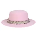 Eleganter rosa Wollfilzhut mit flacher Krone, Tweedband und weißen Perlenakzenten - M (56-58cm) / Rosa