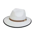 Dettaglio di cappello fedora bianco in feltro con cinturino in pelle e fibbia d'oro - M (56-58cm) / Stile Fibbia in Metallo (2HAT082) / Bianco