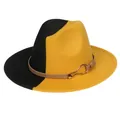 Détail d'un chapeau en laine bicolore avec ceinture en cuir brun et boucle dorée - M (56-58cm) / Style Boucle Fer à Cheval / Noir Jaune