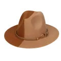 Détail de chapeau fedora en laine bicolore avec bande en cuir et boucle dorée élégante - M (56-58cm) / Style Boucle Fer à Cheval / Kaki Chameau