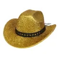 Détail du chapeau de cowboy doré brillant avec texture métallique et ruban tressé noir - Style à Sommet Plat (Haut à un Mot-A Or)