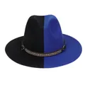 Chapeau Fedora bicolore noir et bleu roi avec ruban décoratif de style ethnique - Noir et Bleu Divisé (155-F)
