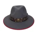 Cappello in feltro grigio scuro con bordo bordeaux e cinturino in pelle a ferro di cavallo - M (56-58cm) / Stile Concho Ferro di Cavallo (2HAT083) / Grigio