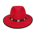 Cappello fedora in lana rossa stile etnico con fascia in pelle e fibbia argento - M (56-58cm) / Stile Concho in Rilievo (2HAT084) / Rosso
